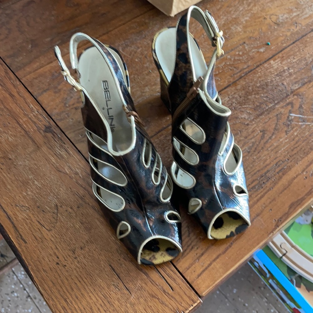 Jungle shiny heels